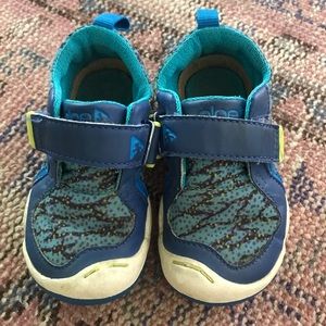 Plae toddler shoes size 7